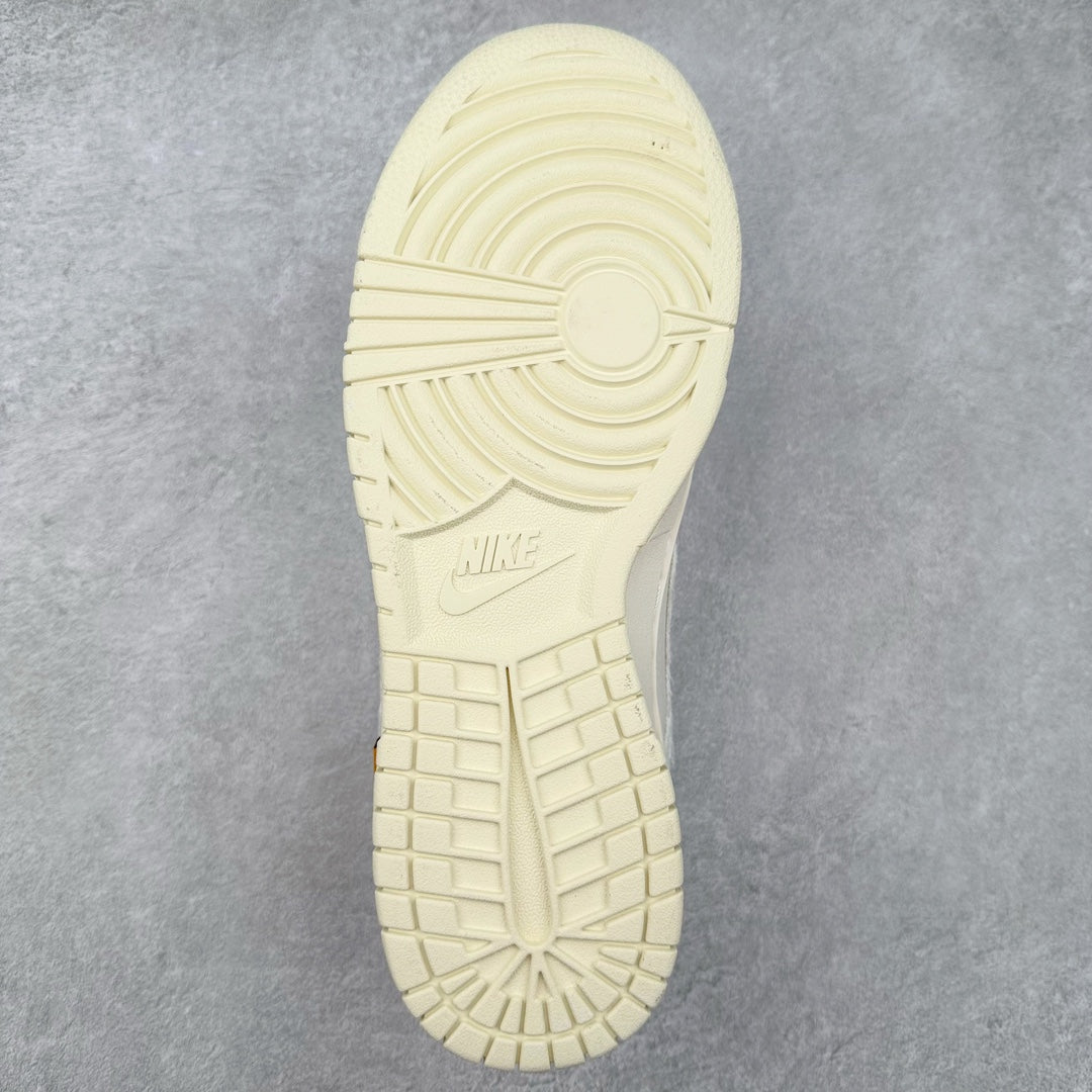 Tênis Dunk Low x GUCCI