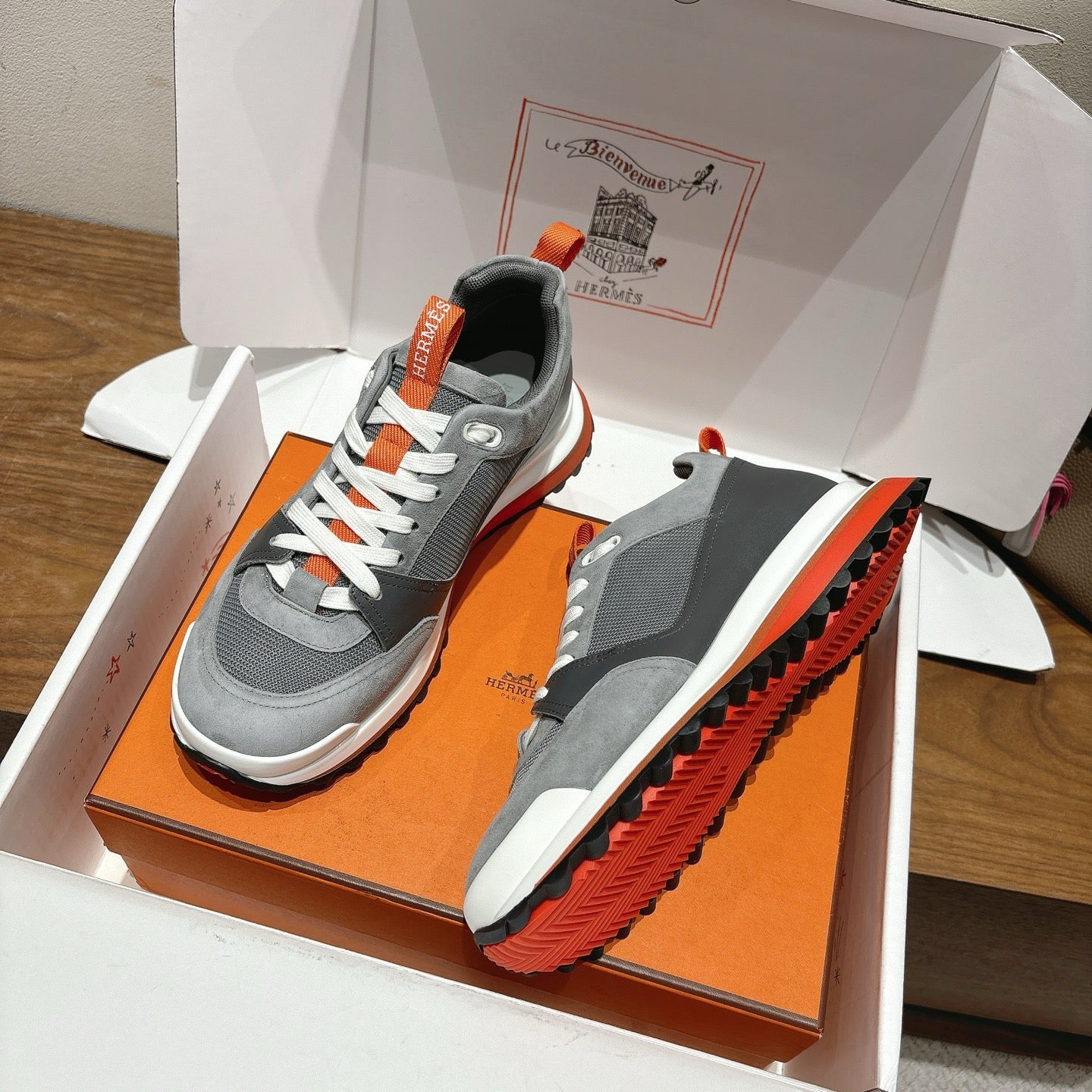 Sneakers “H”