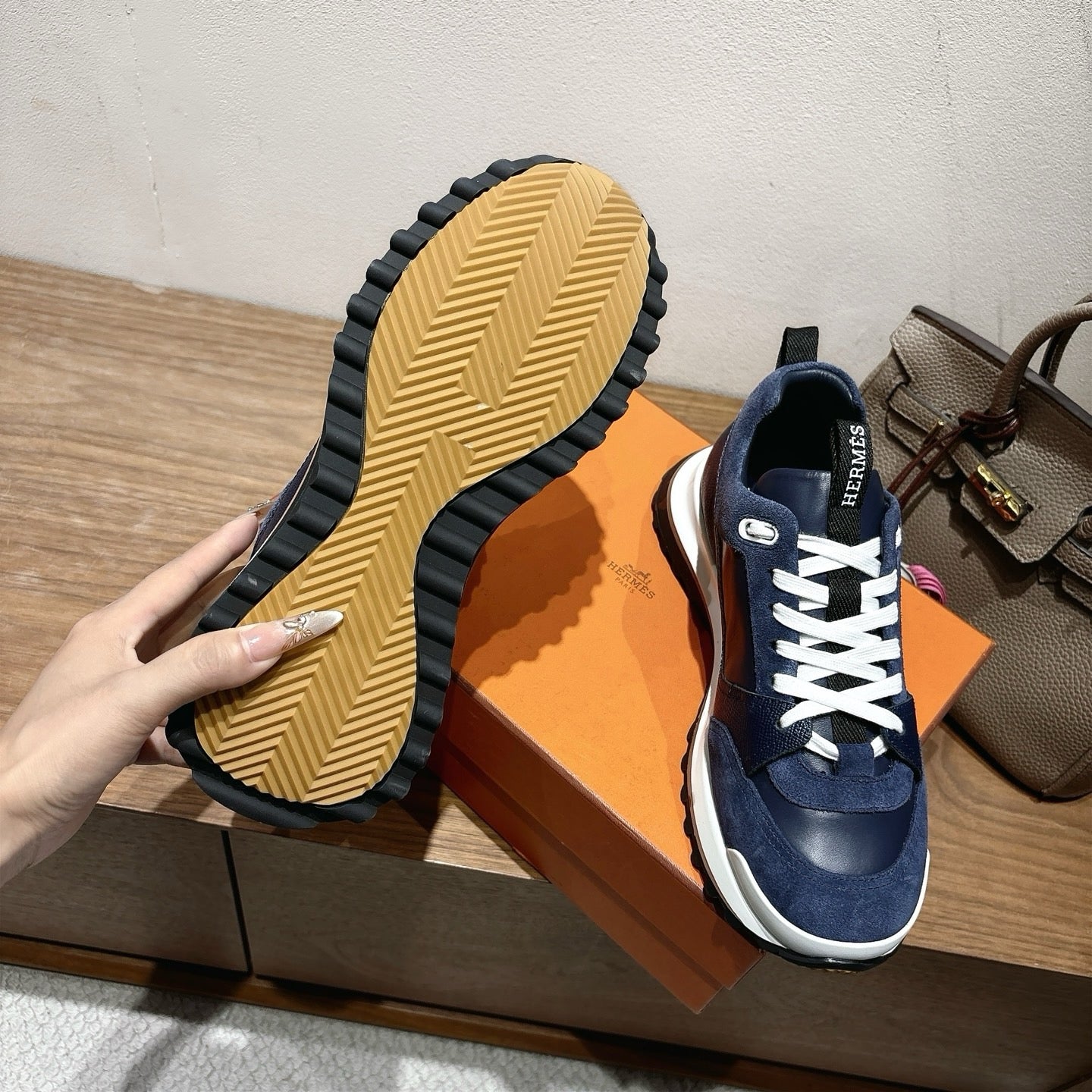 Sneakers “H”