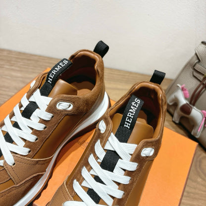 Sneakers “H”