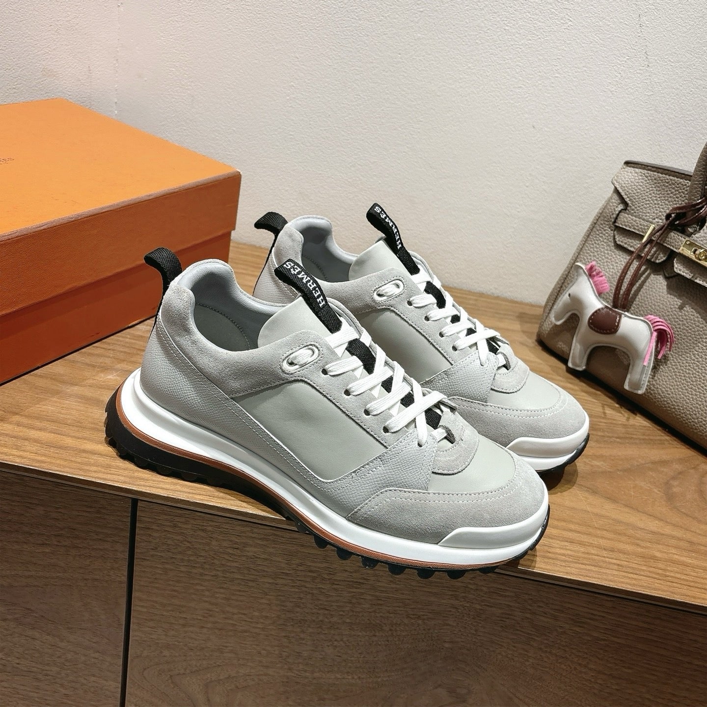 Sneakers “H”