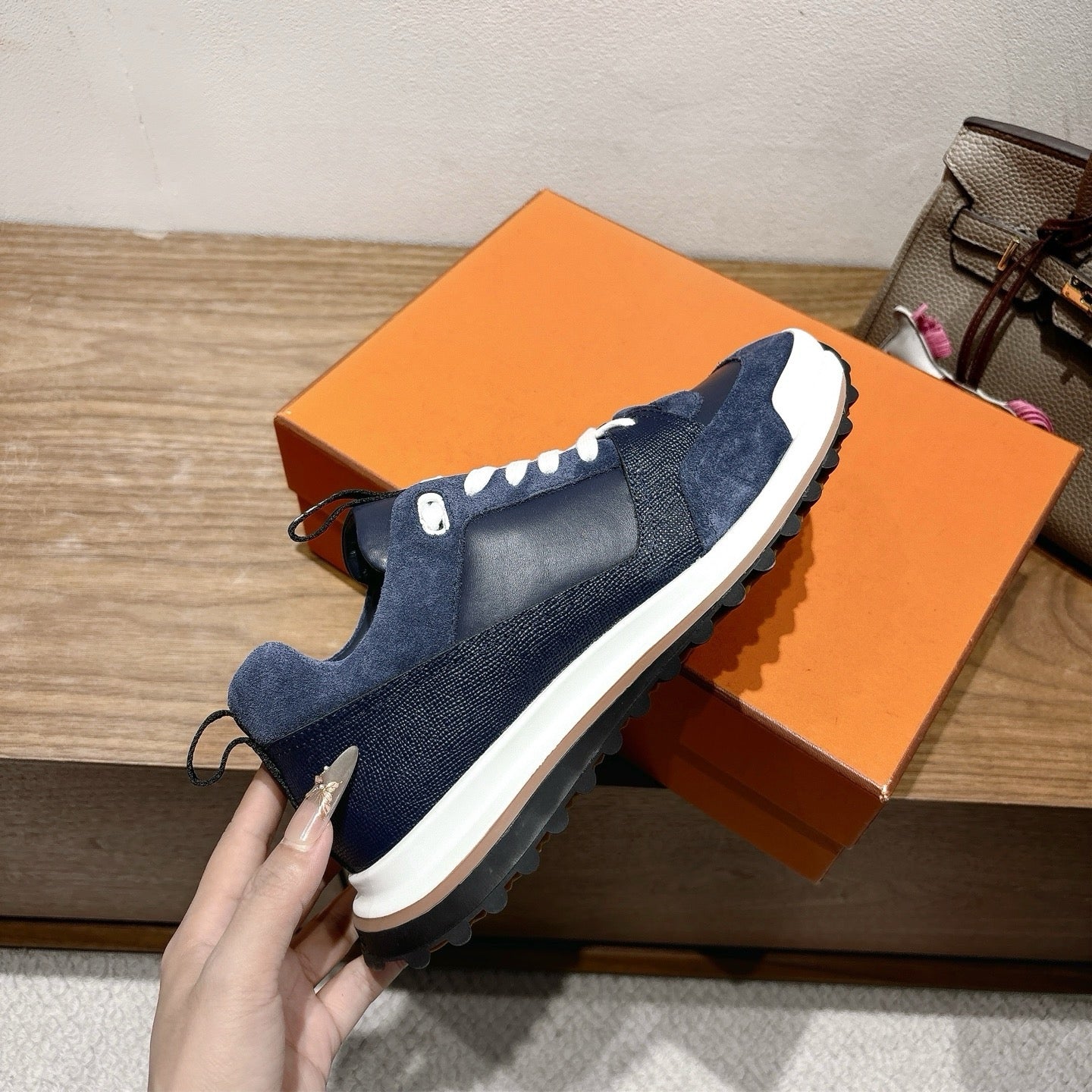 Sneakers “H”