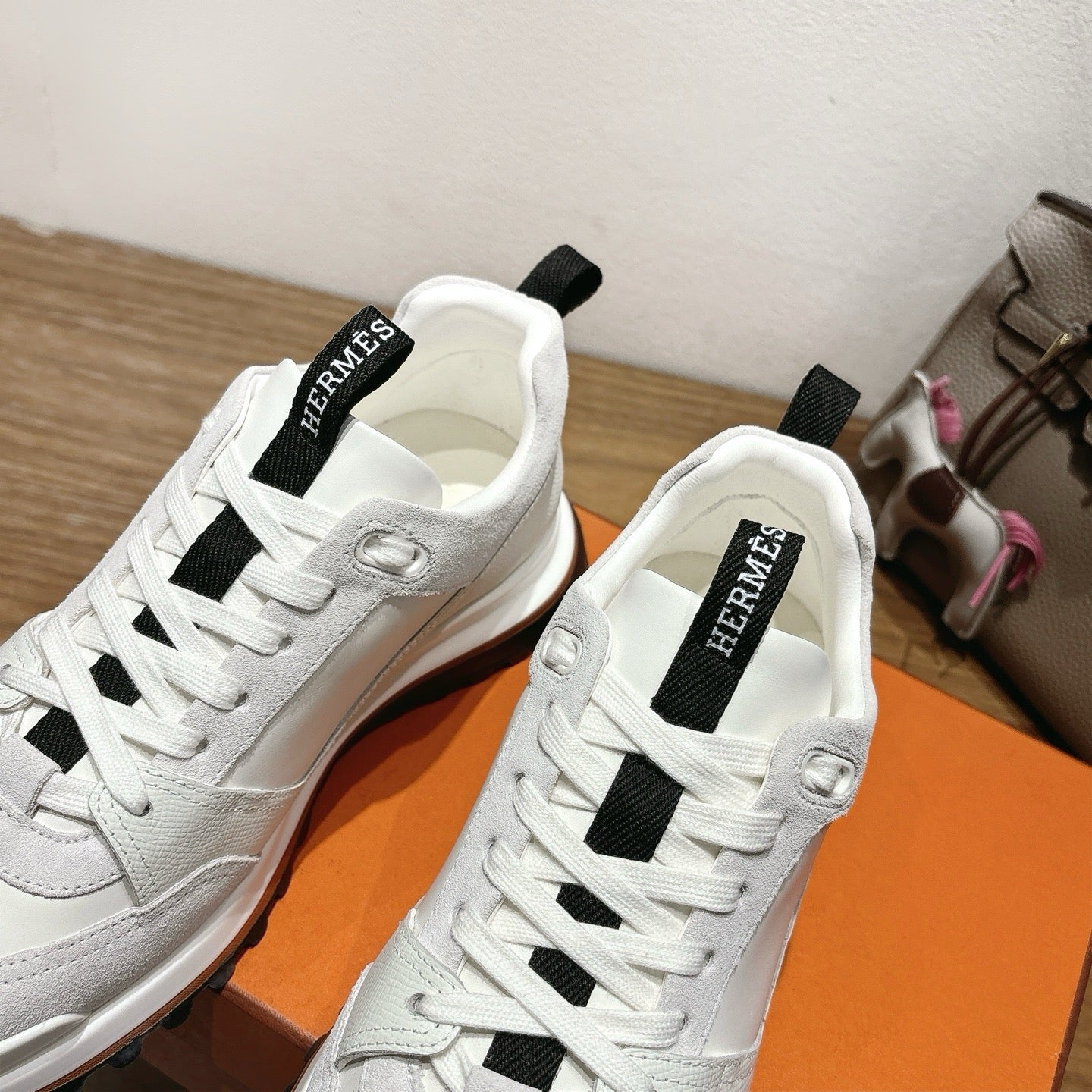 Sneakers “H”