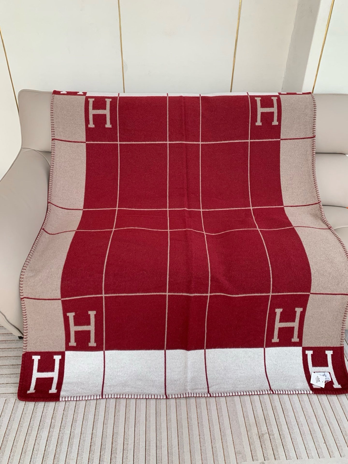 Mantas & Almofada Avalon “H”