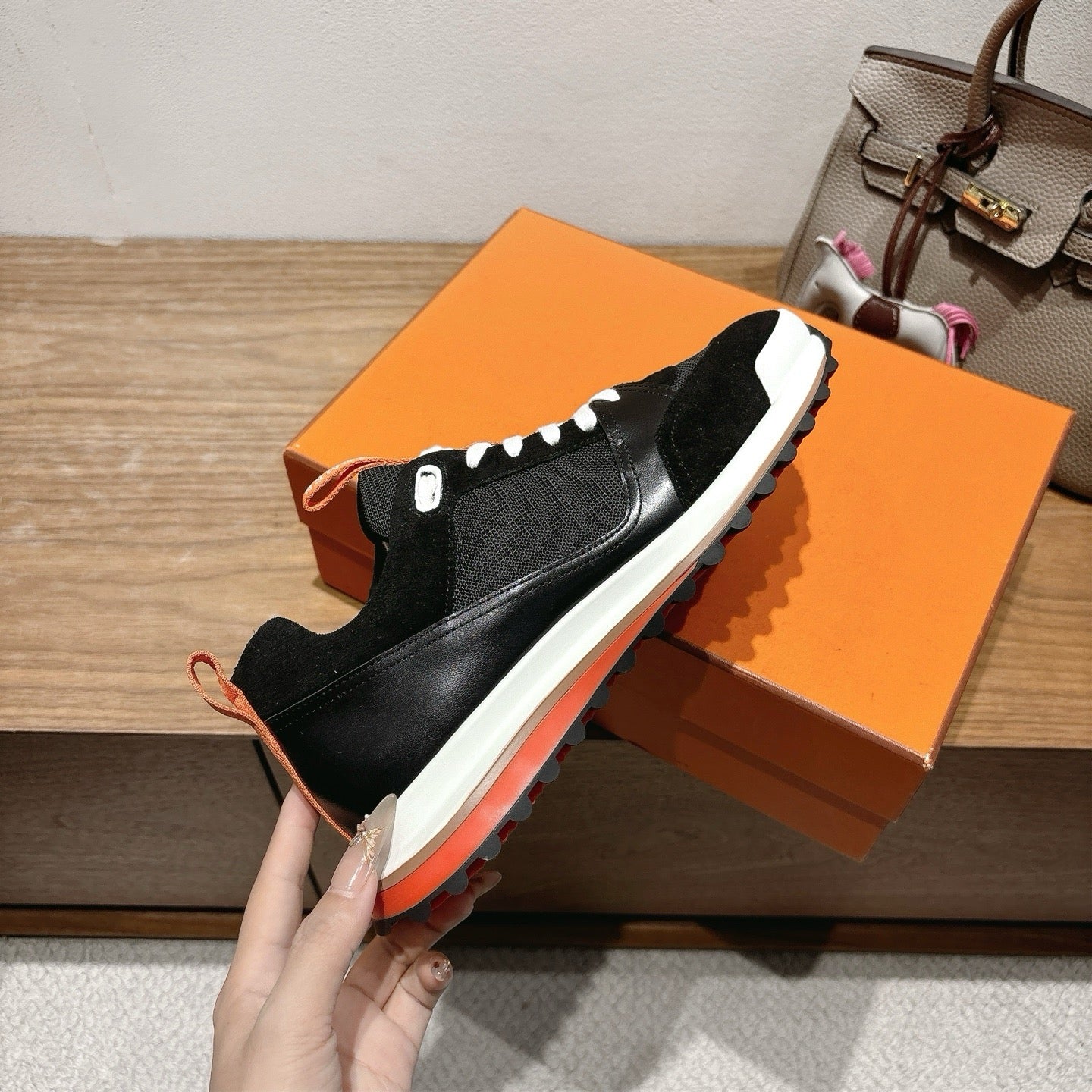 Sneakers “H”