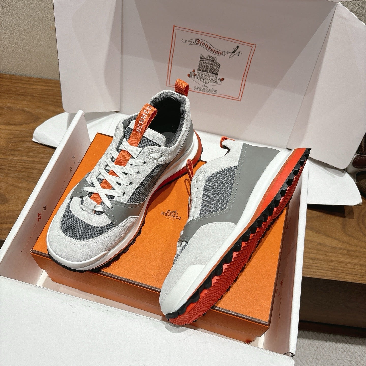 Sneakers “H”