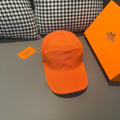 Boné “H”