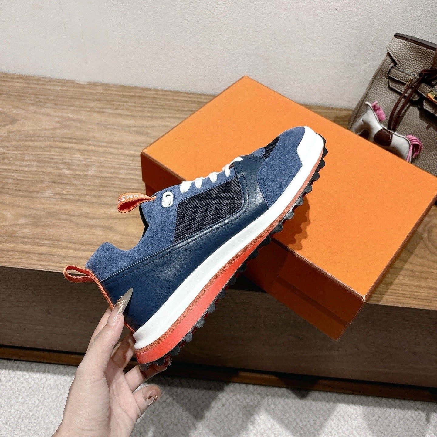 Sneakers “H”