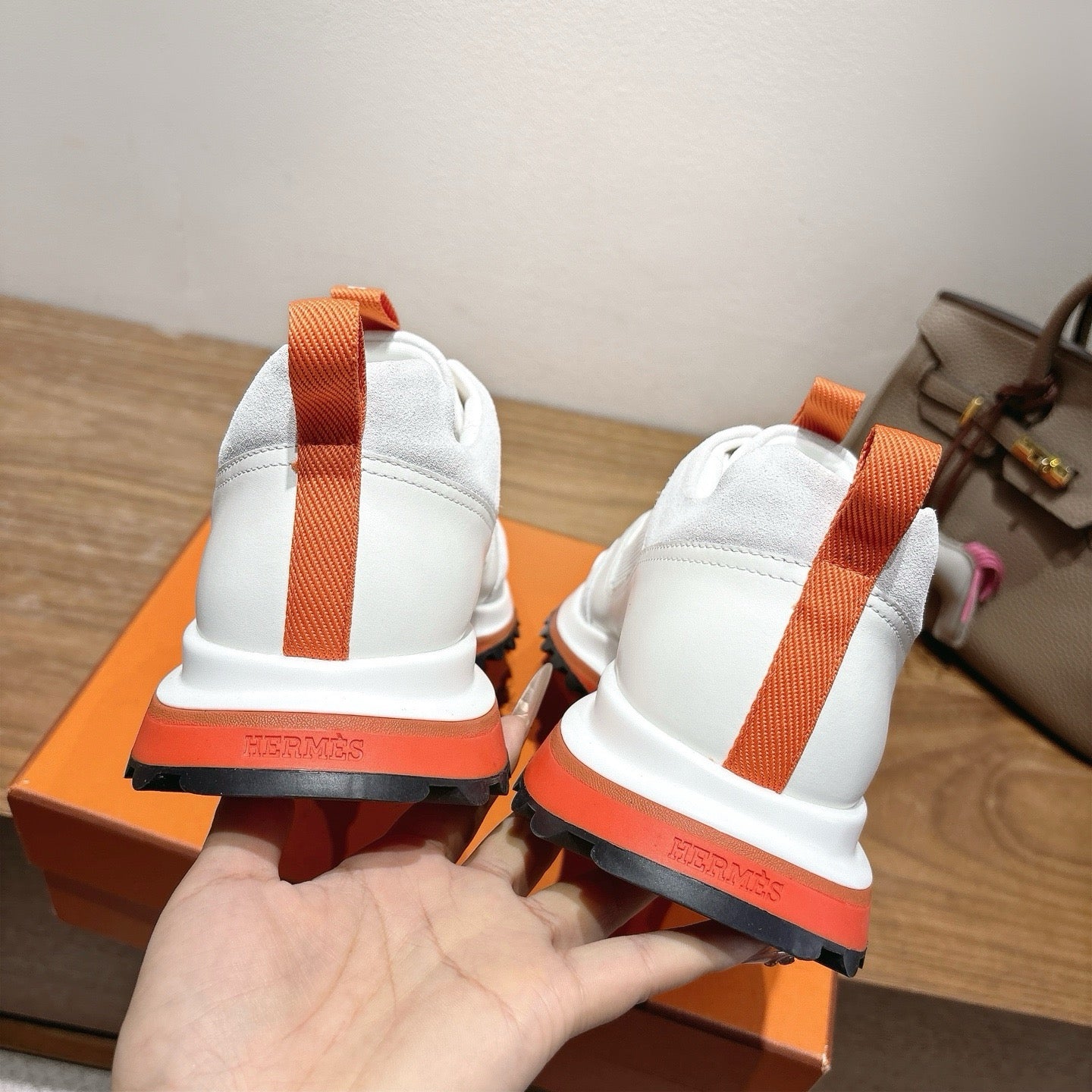 Sneakers “H”