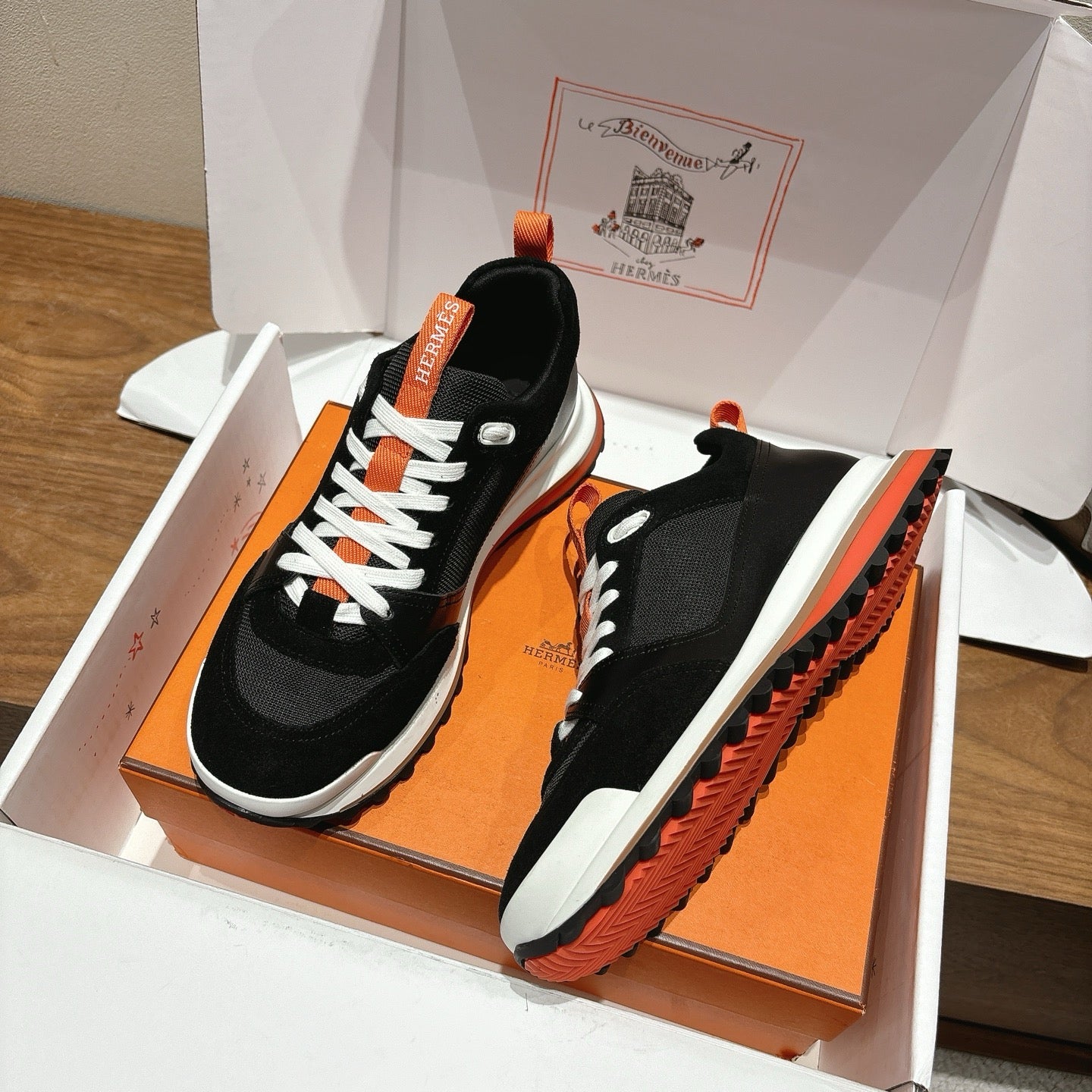 Sneakers “H”