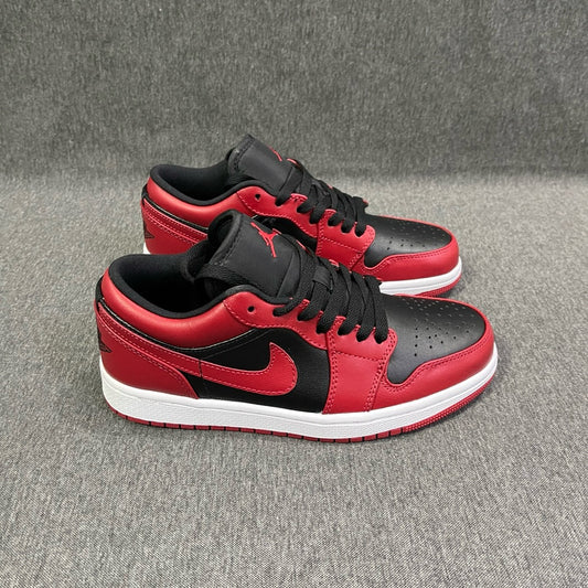 Tênis Air Jordan 1 Low
