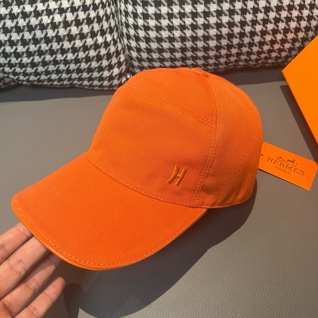 Boné “H”