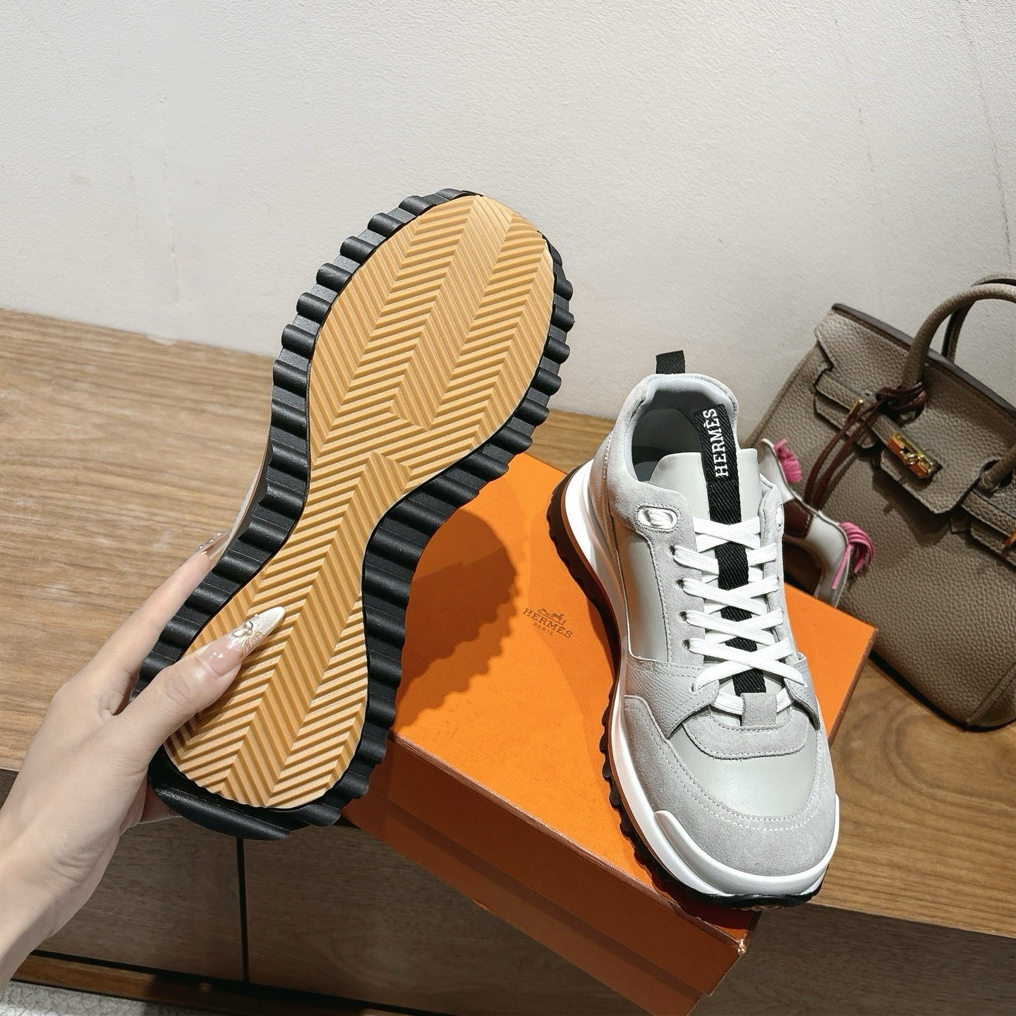Sneakers “H”