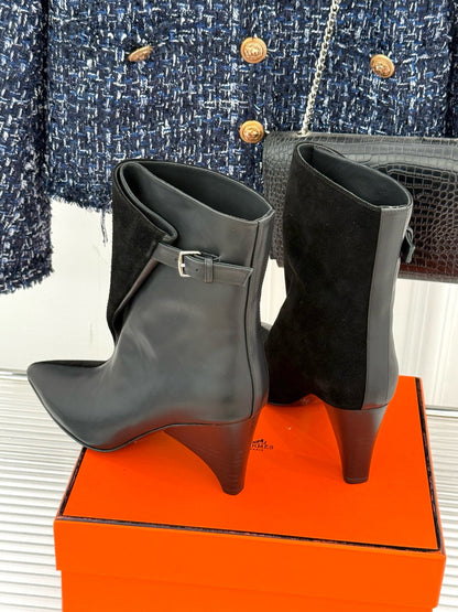 Botas de Cano Curto “H”