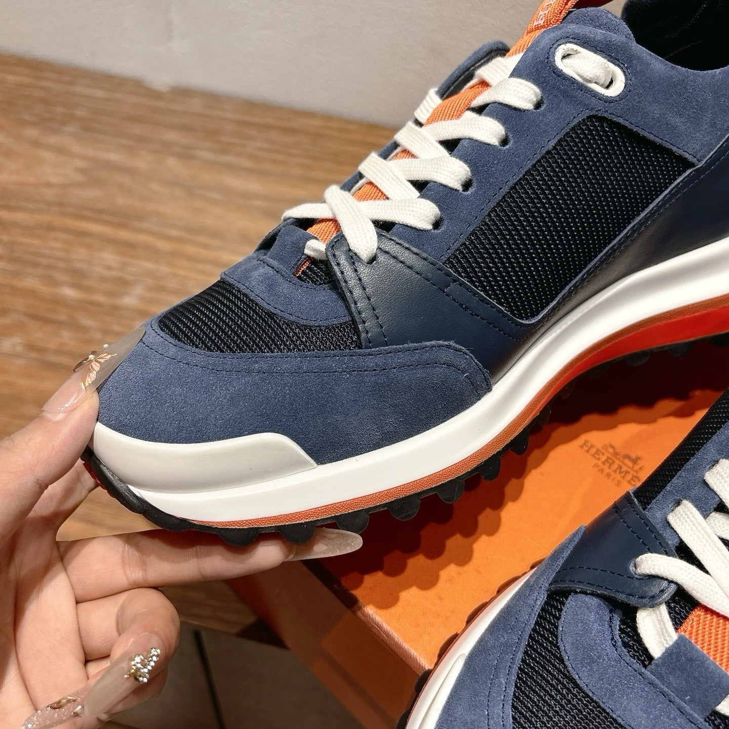 Sneakers “H”