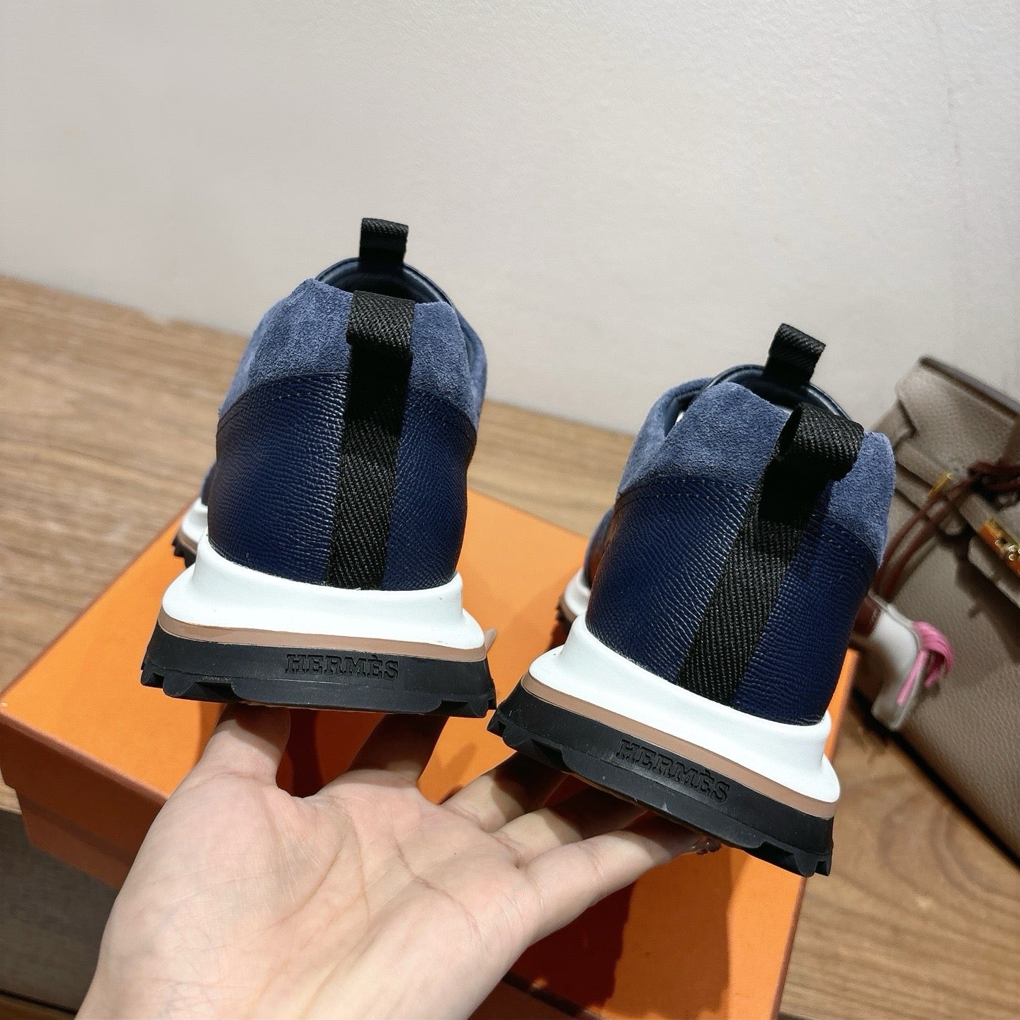 Sneakers “H”