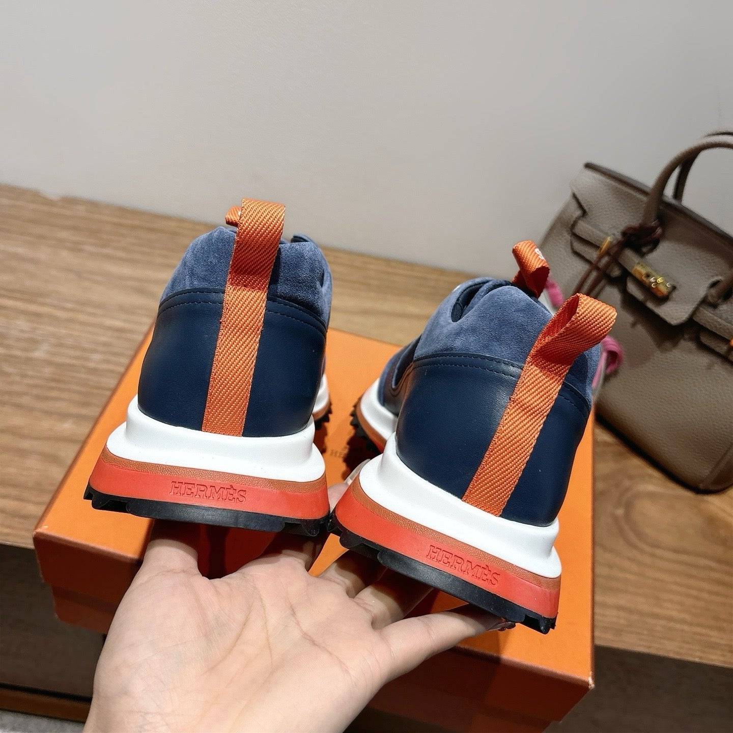Sneakers “H”