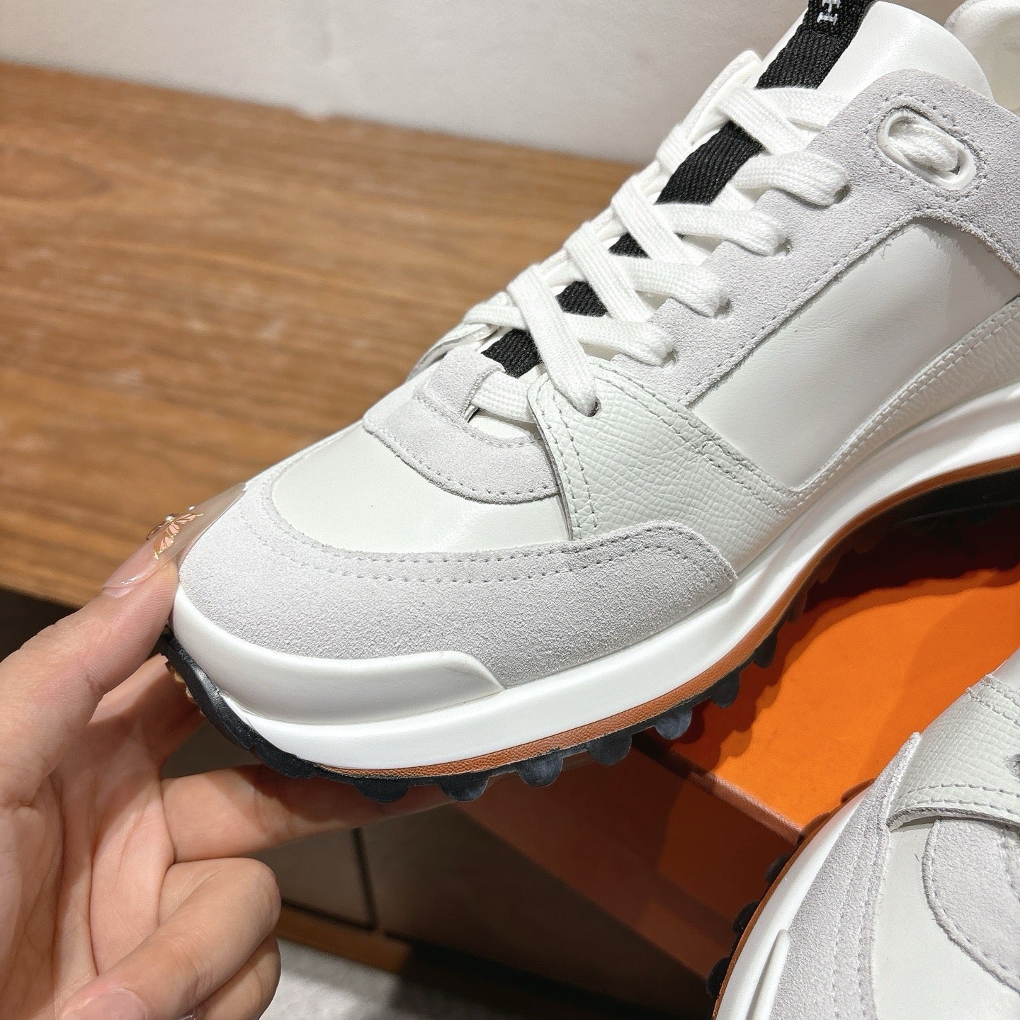 Sneakers “H”