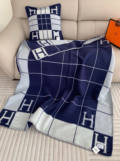 Mantas & Almofada Avalon “H”