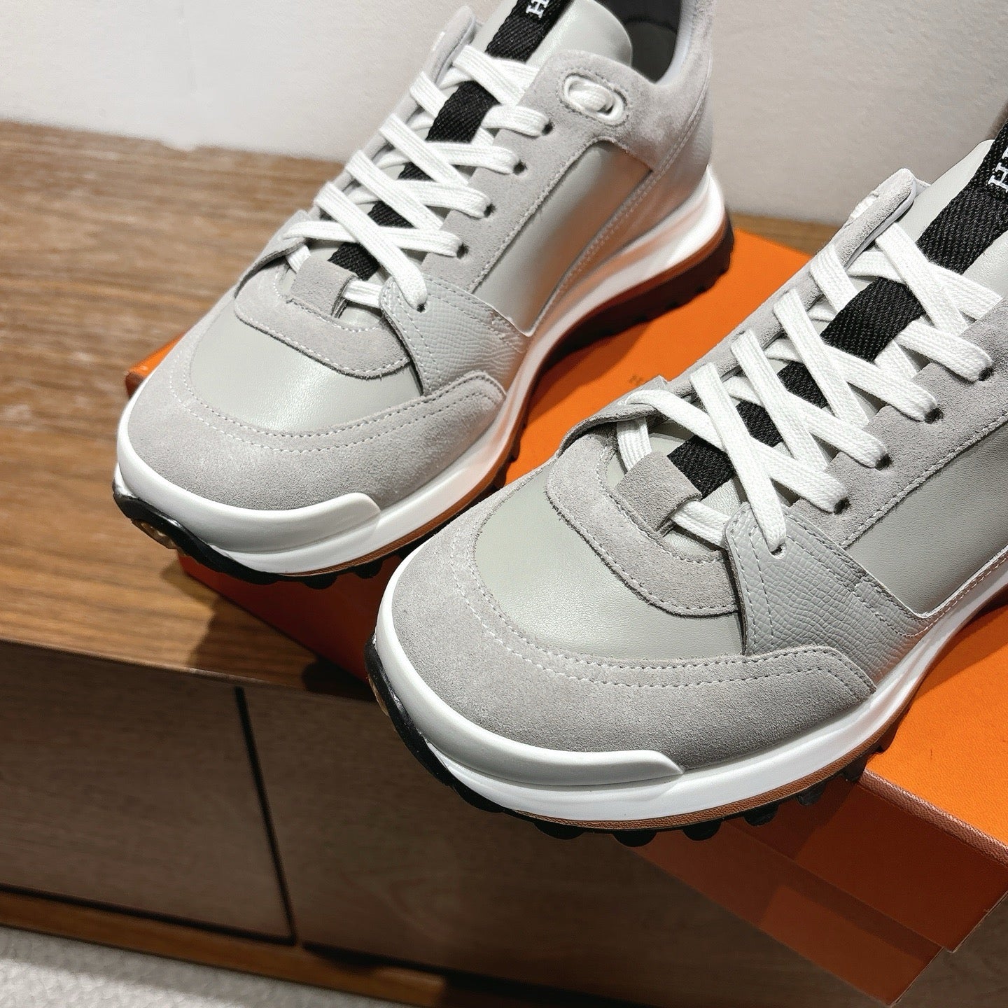 Sneakers “H”