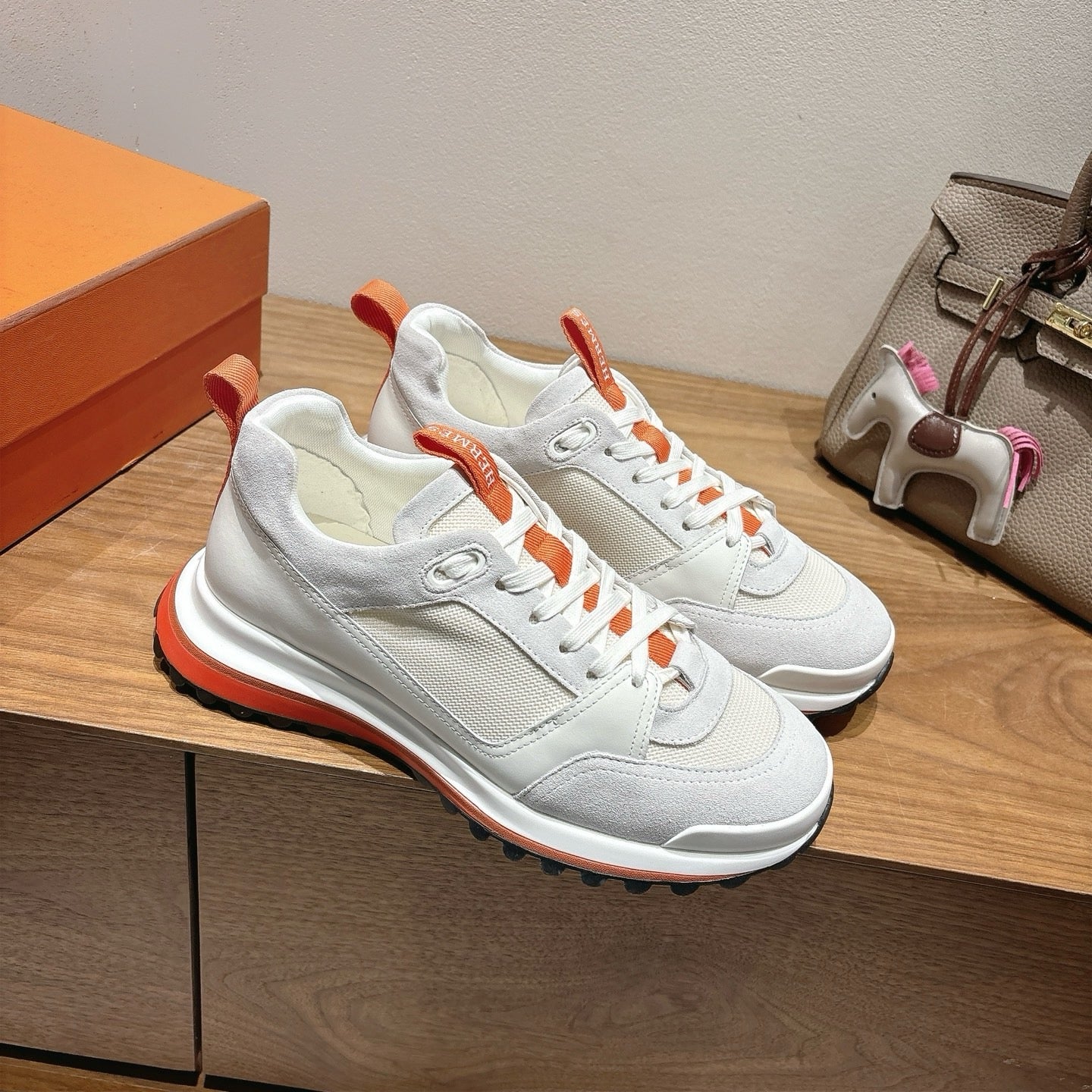 Sneakers “H”