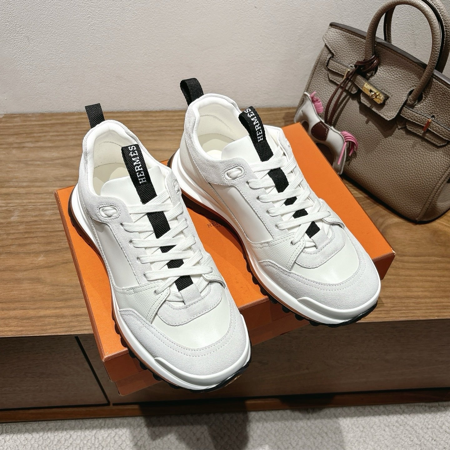 Sneakers “H”