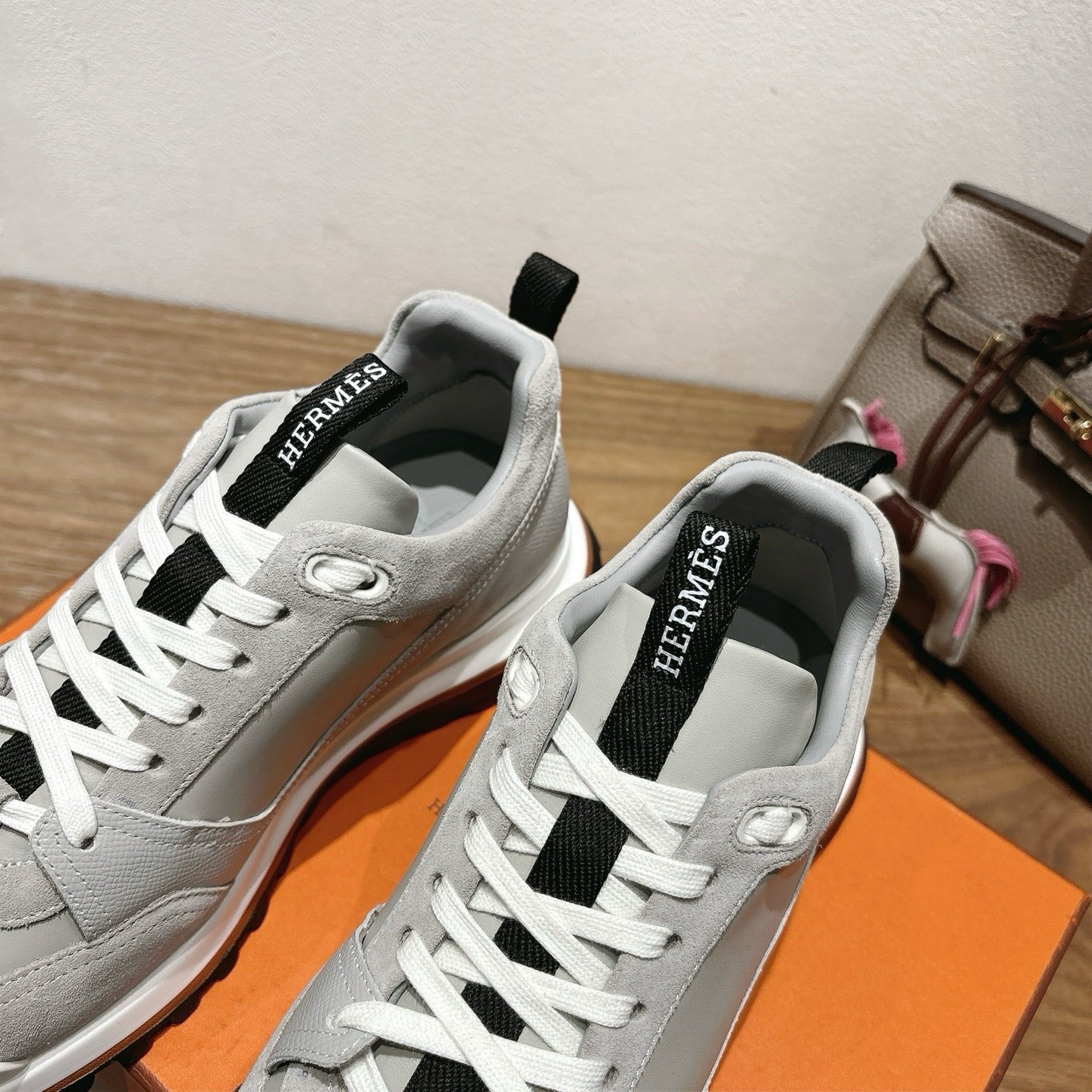 Sneakers “H”