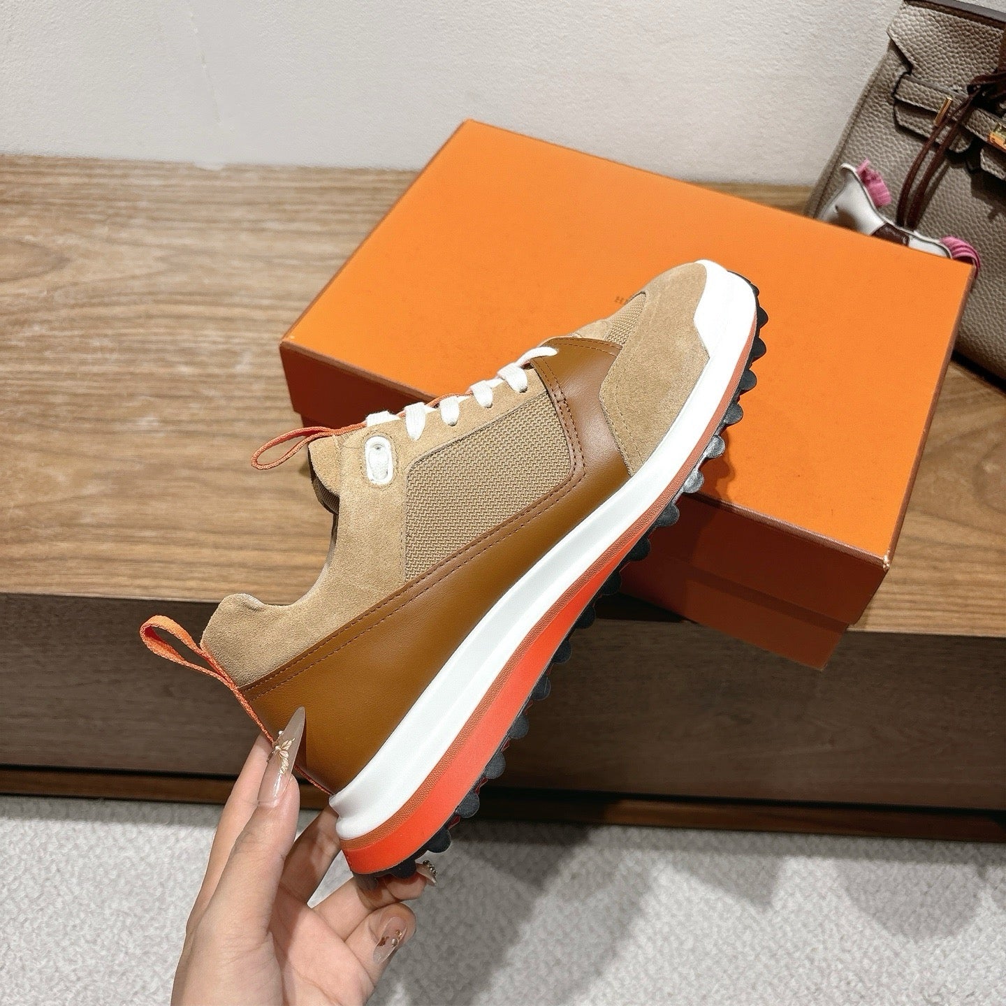 Sneakers “H”