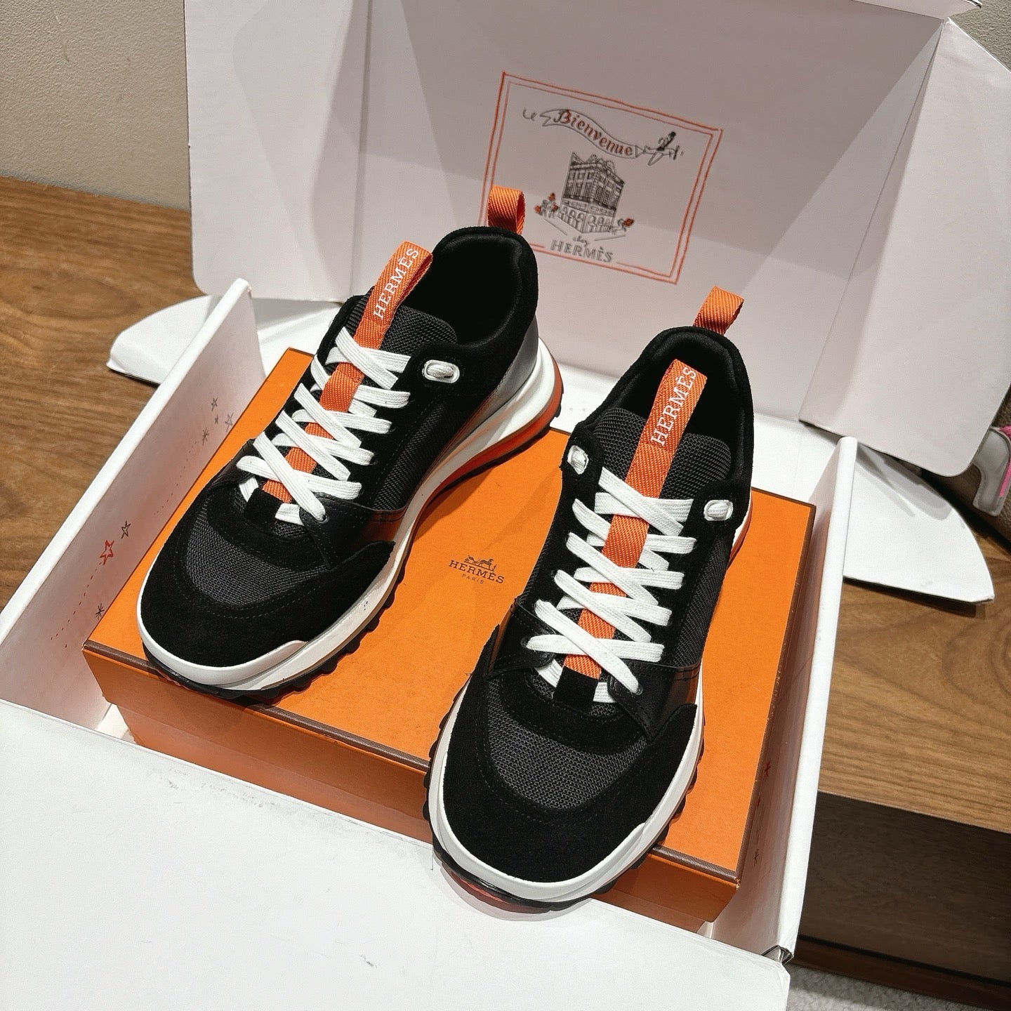Sneakers “H”