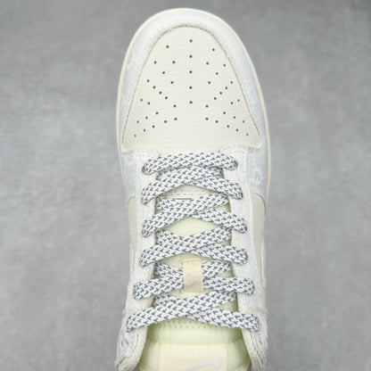 Tênis Dunk Low x GUCCI