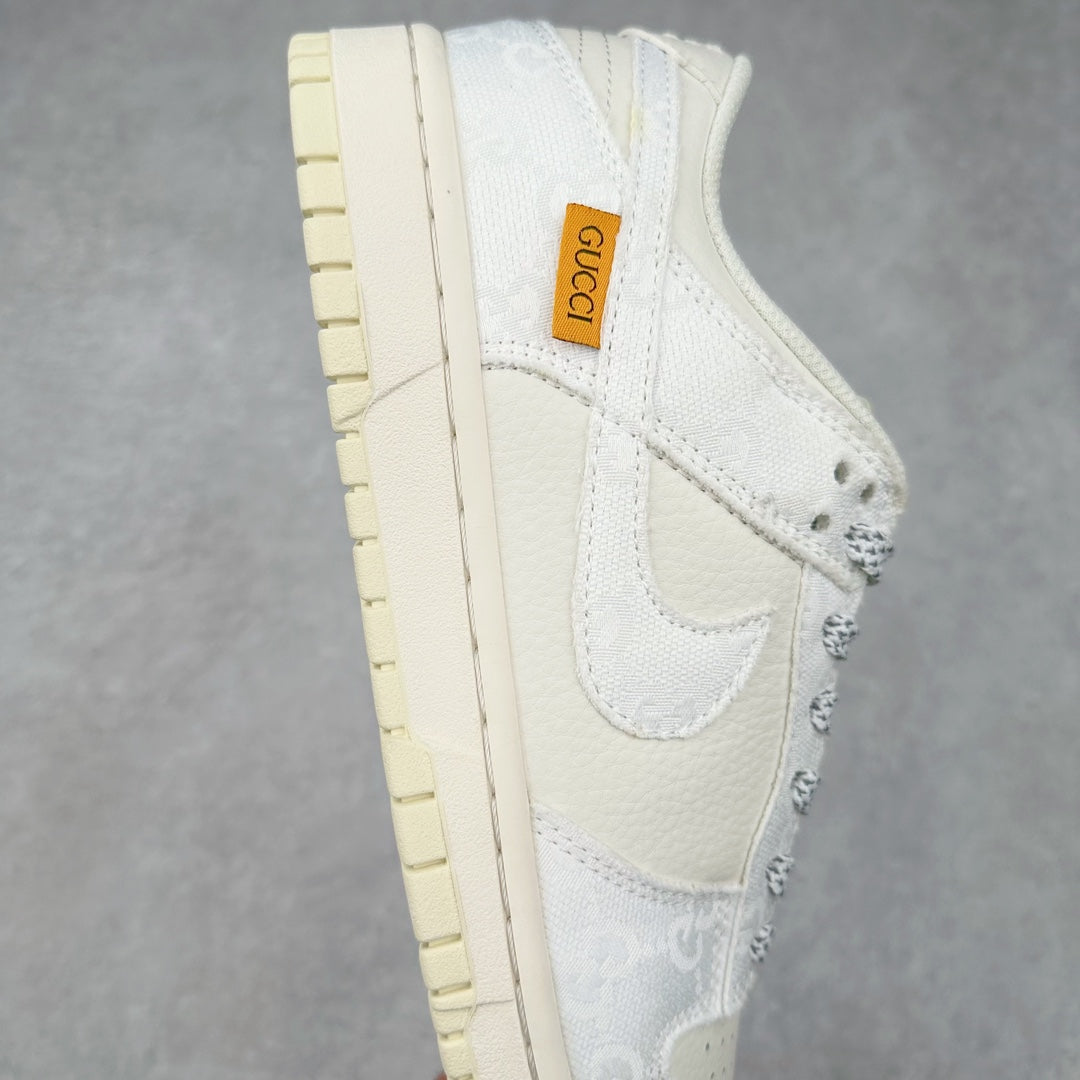 Tênis Dunk Low x GUCCI