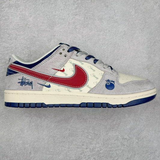 Tênis Dunk Low x Stüssy