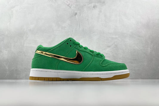 Tênis Dunk SB "St. Patrick's Day"